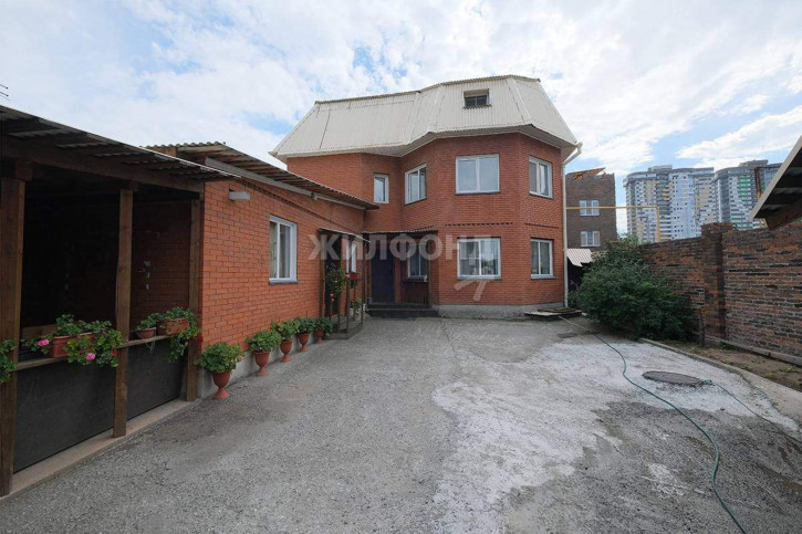 Коттедж/дом Воинская улица, д.10