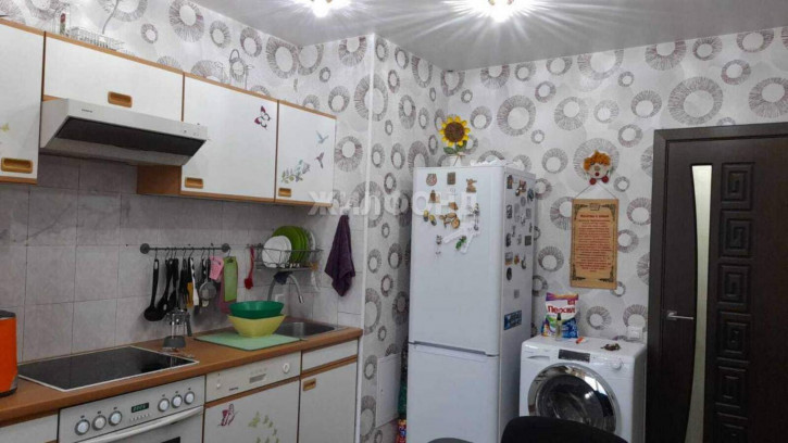 4-комн квартира Юбилейный проспект, д.19