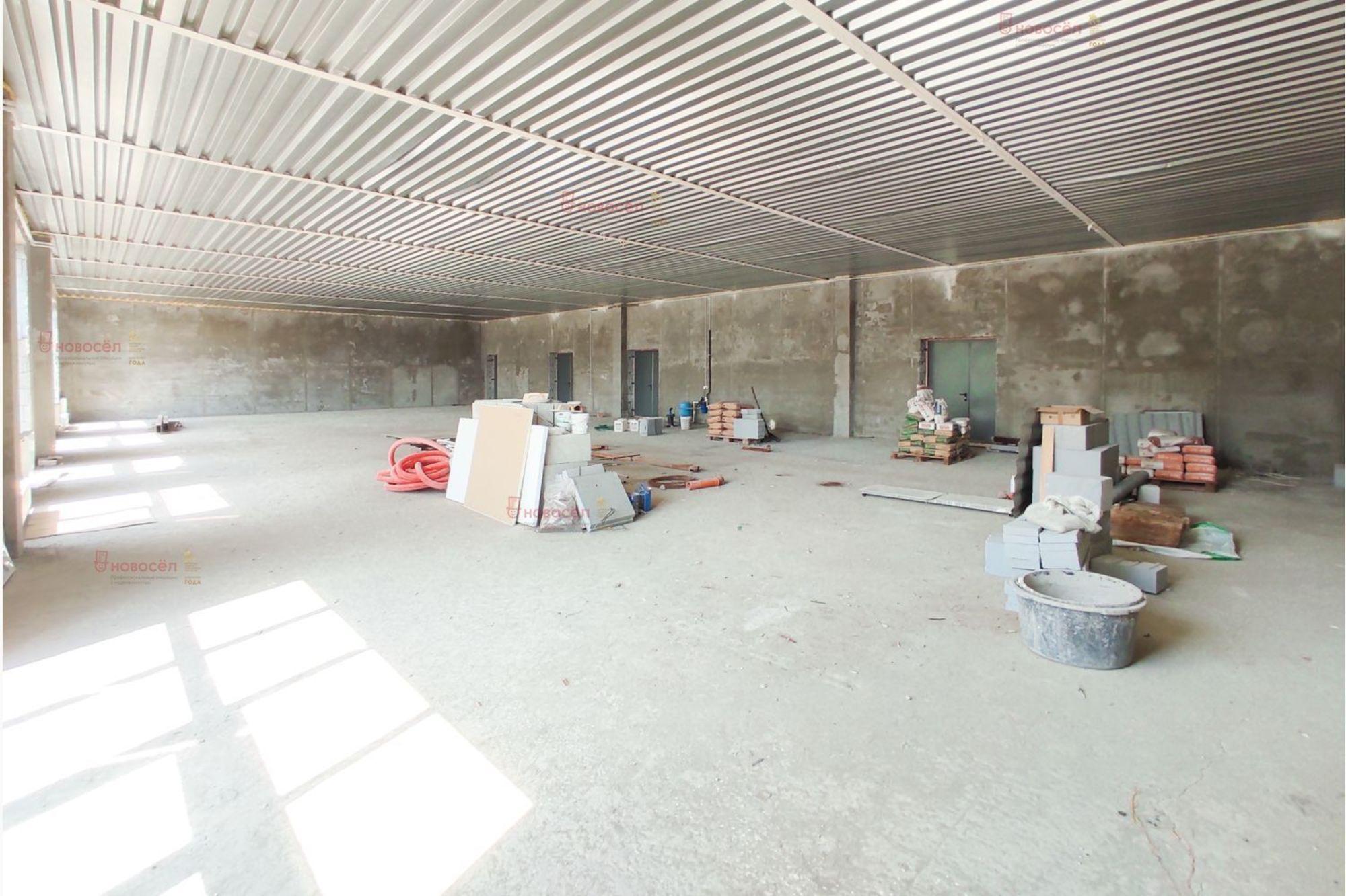 Сдать торговое помещение за 120 000 рублей на Радужная 1