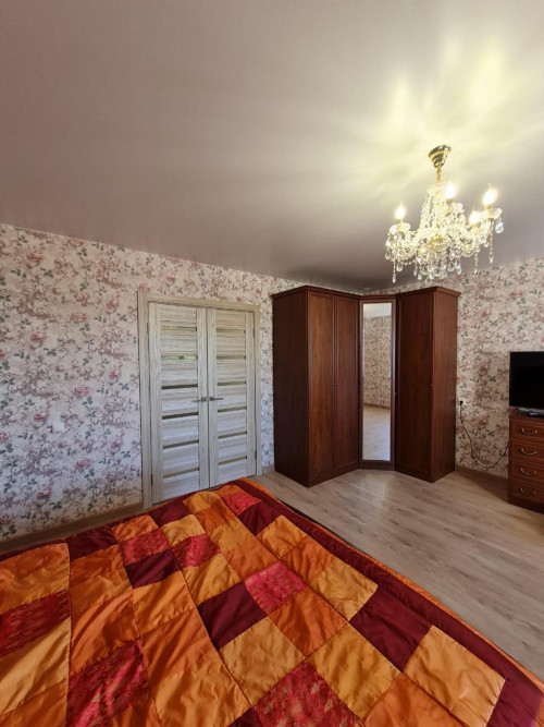 Продажа 2-комн квартиры 9 Января ул., 54В
