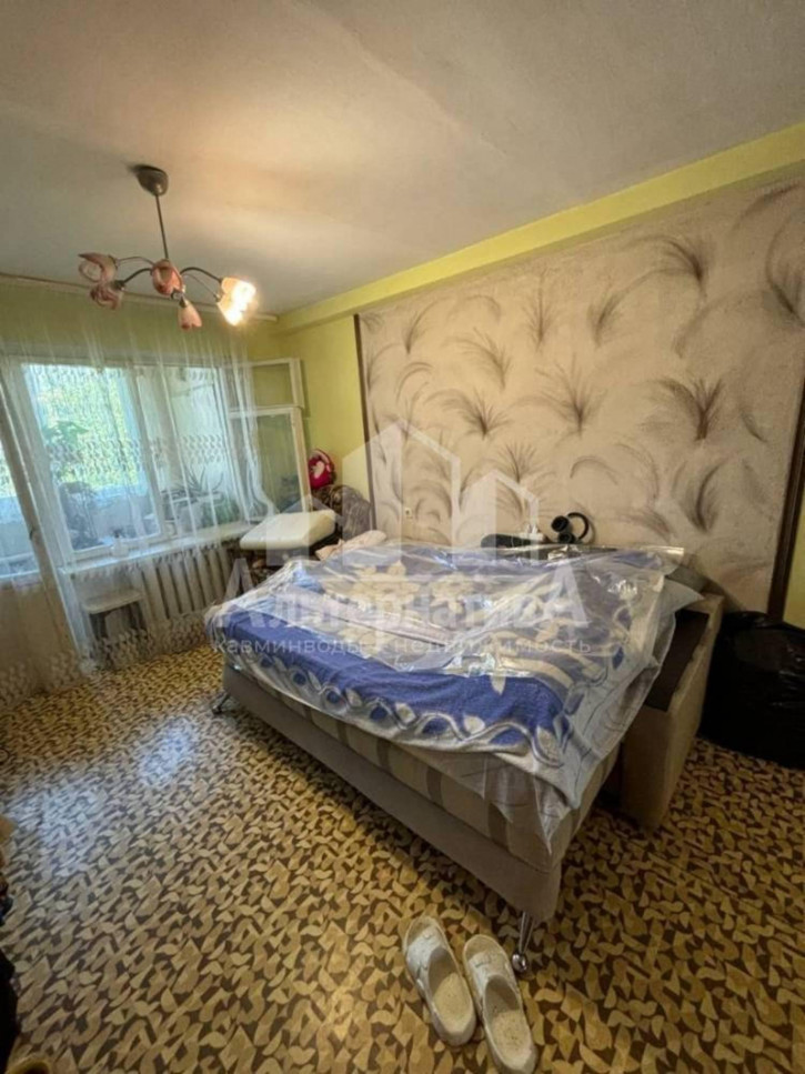 4-комн квартира Крутая дорога ул.