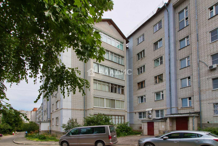 3-комн квартира улица Пичугина