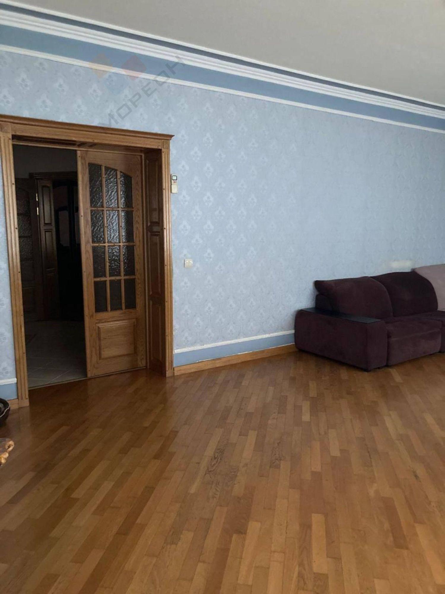 Купить дачу, дом, коттедж за 13 000 000 рублей на Базовый пер, 8