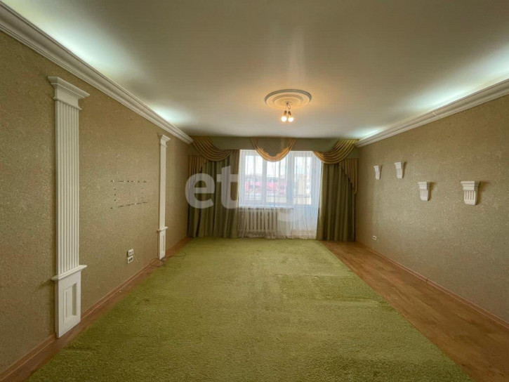 4-комн квартира Октябрьская, 11