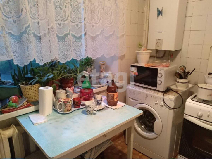 2-комн квартира Титова, 1А