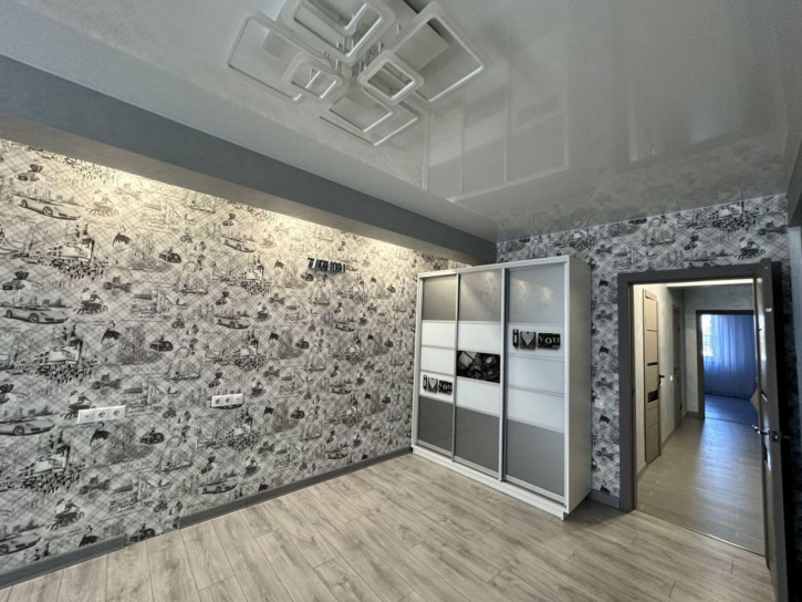 3-комн квартира Наумова ул, 5