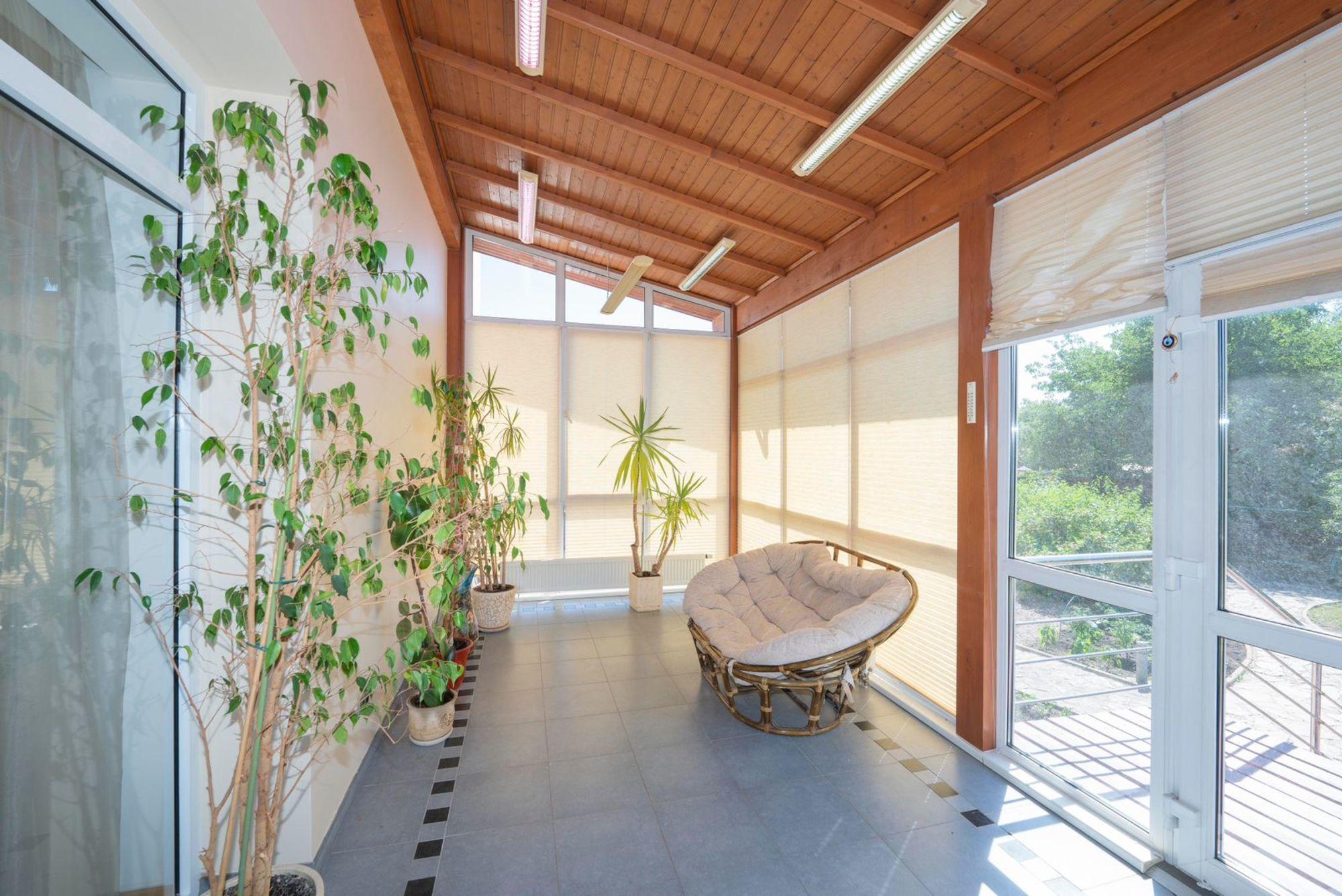 Купить дачу, дом, коттедж за 34 000 000 рублей на Россия, Набережная ул, 6