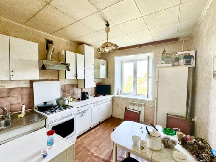 3-комн квартира Строителей ул, 31