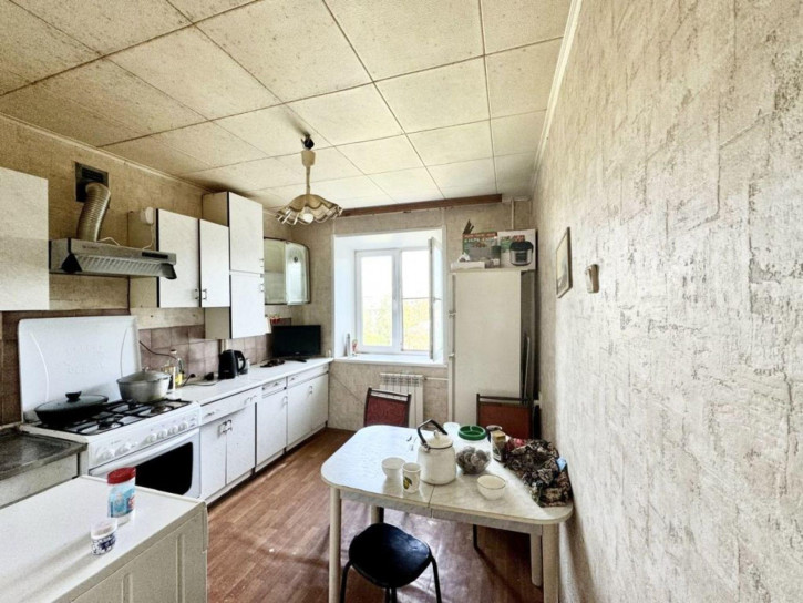 3-комн квартира Строителей ул, 31