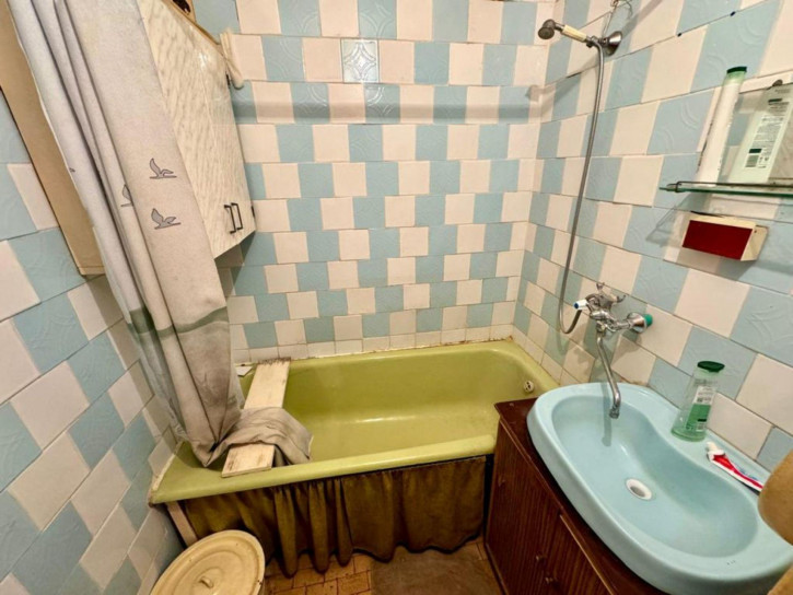 3-комн квартира Строителей ул, 31