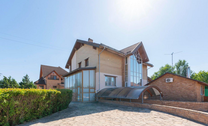 Коттедж/дом Россия, Набережная ул, 6