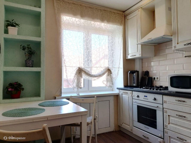 2-комн квартира Комсомольская ул, 7/9 2-комн квартира Комсомольская ул, 7/9