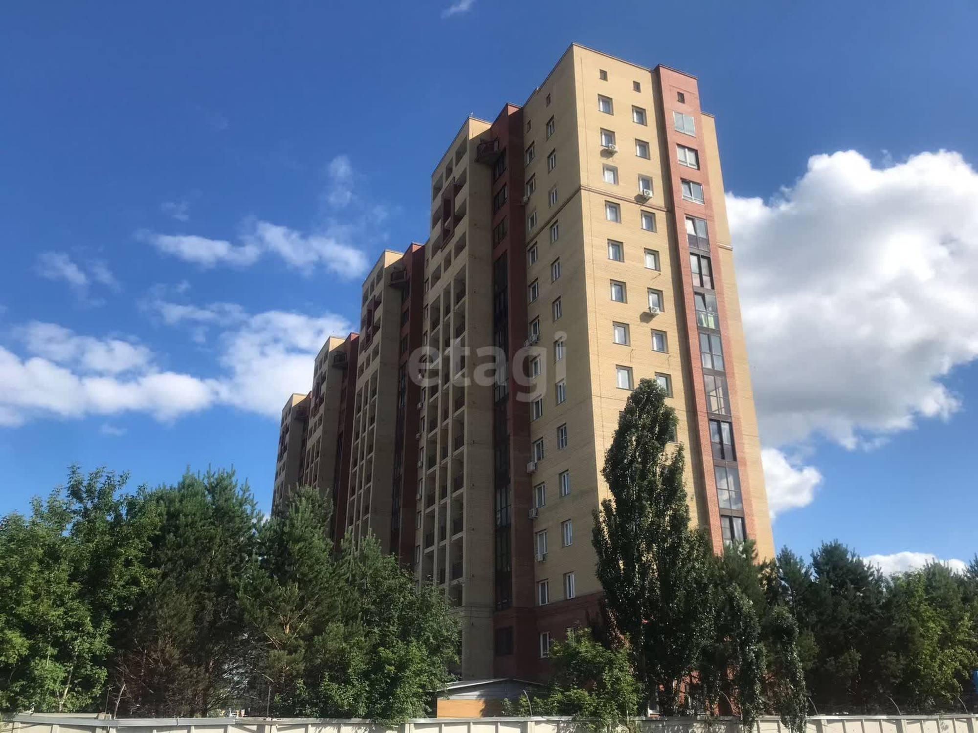 Купить студию за 6 200 000 рублей на проспект Комарова, 11/4