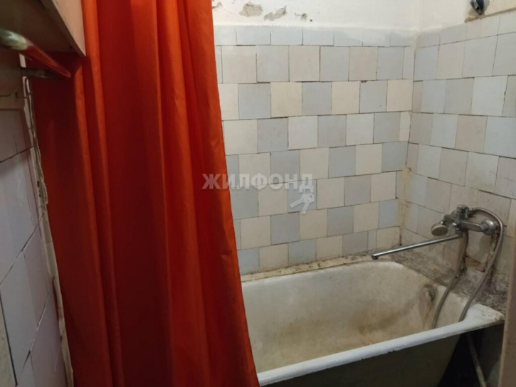 2-комн квартира Есенина, 25