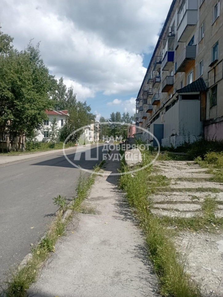 3-комн квартира улица Орджоникидзе, 3
