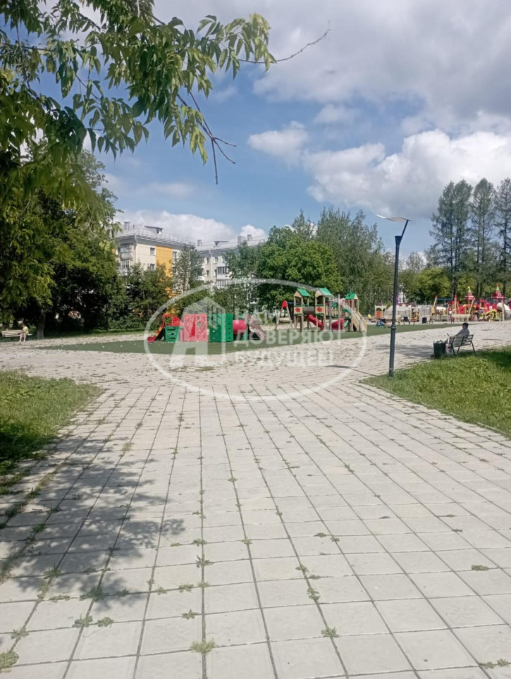 3-комн квартира улица Орджоникидзе, 3