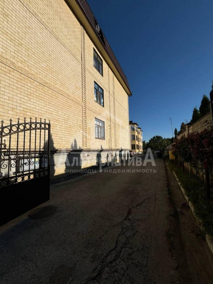 3-комн квартира Революции ул.