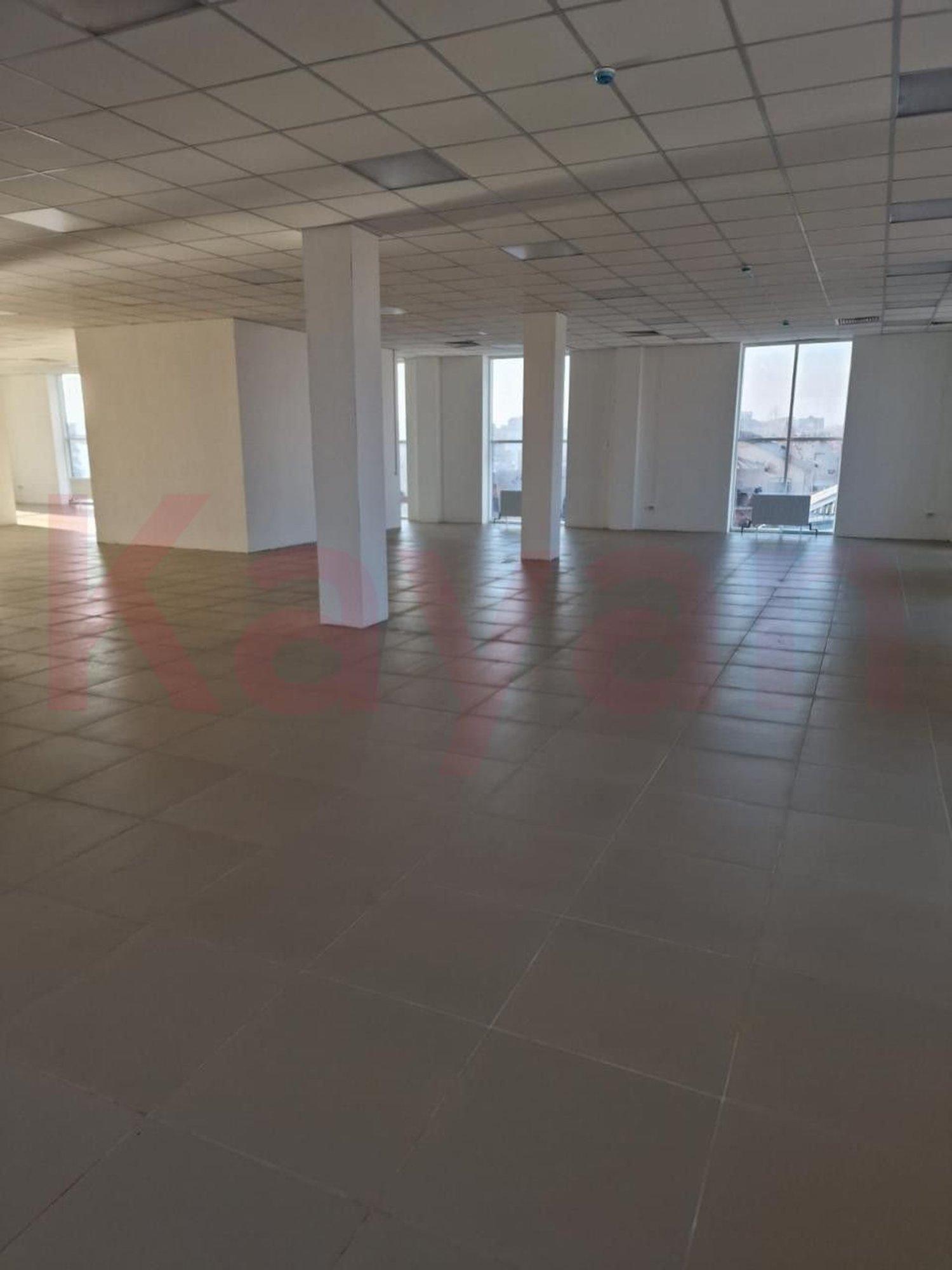 Купить офис, помещение под офис за 245 000 000 рублей на им. Герцена ул.