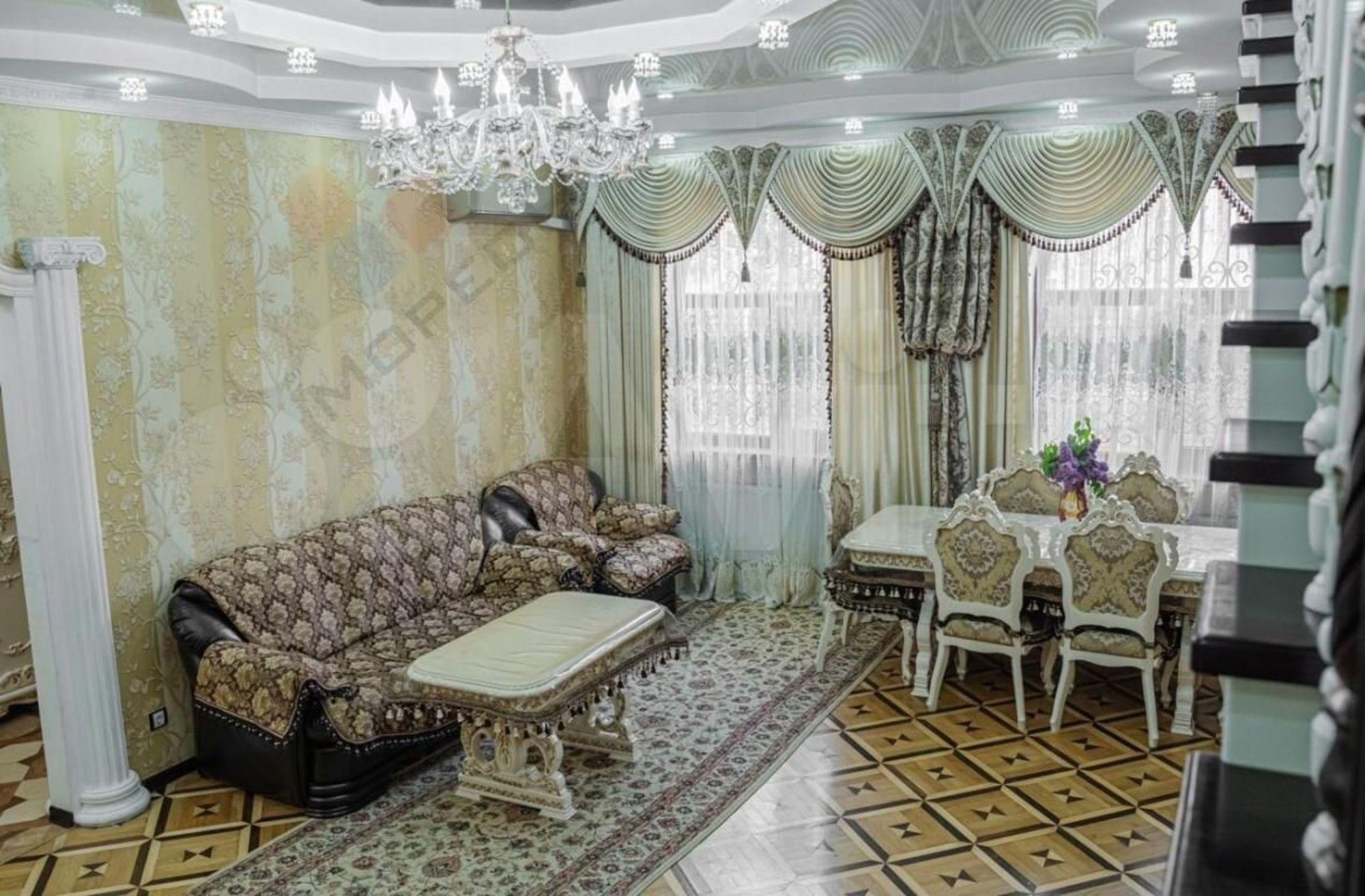 Купить дачу, дом, коттедж за 38 000 000 рублей на Атамана Лысенко ул, 29