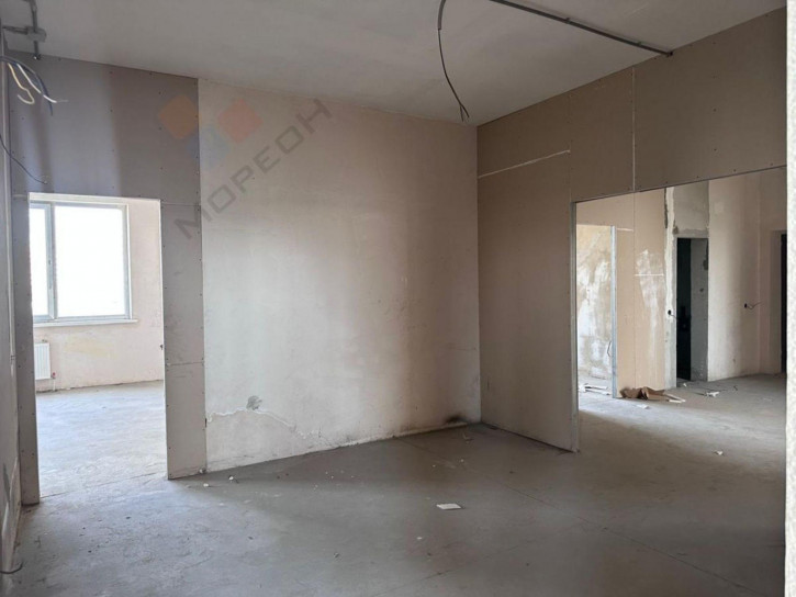 4-комн квартира Лузана ул, 23