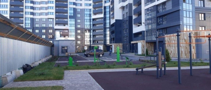 3-комн квартира Красных Партизан ул, 4/15 3-комн квартира Красных Партизан ул, 4/15