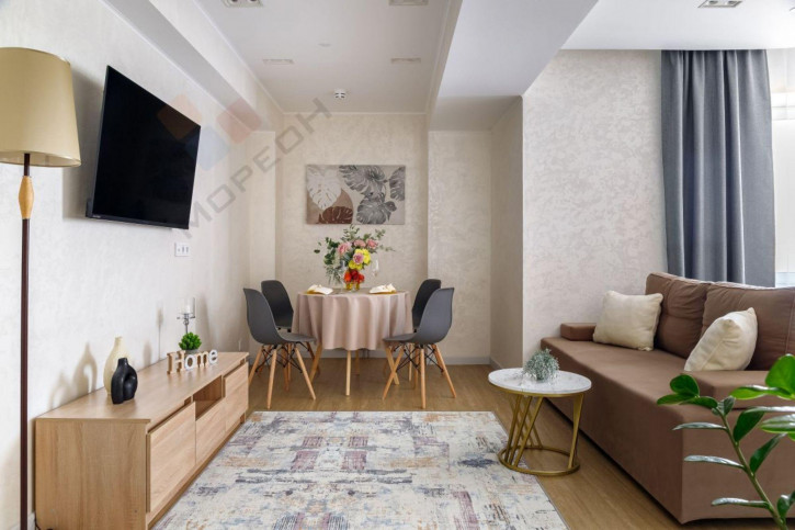 2-комн квартира Уральская ул, 75/6
