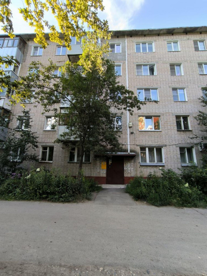 3-комн квартира Генерала Хлебникова ул, 6