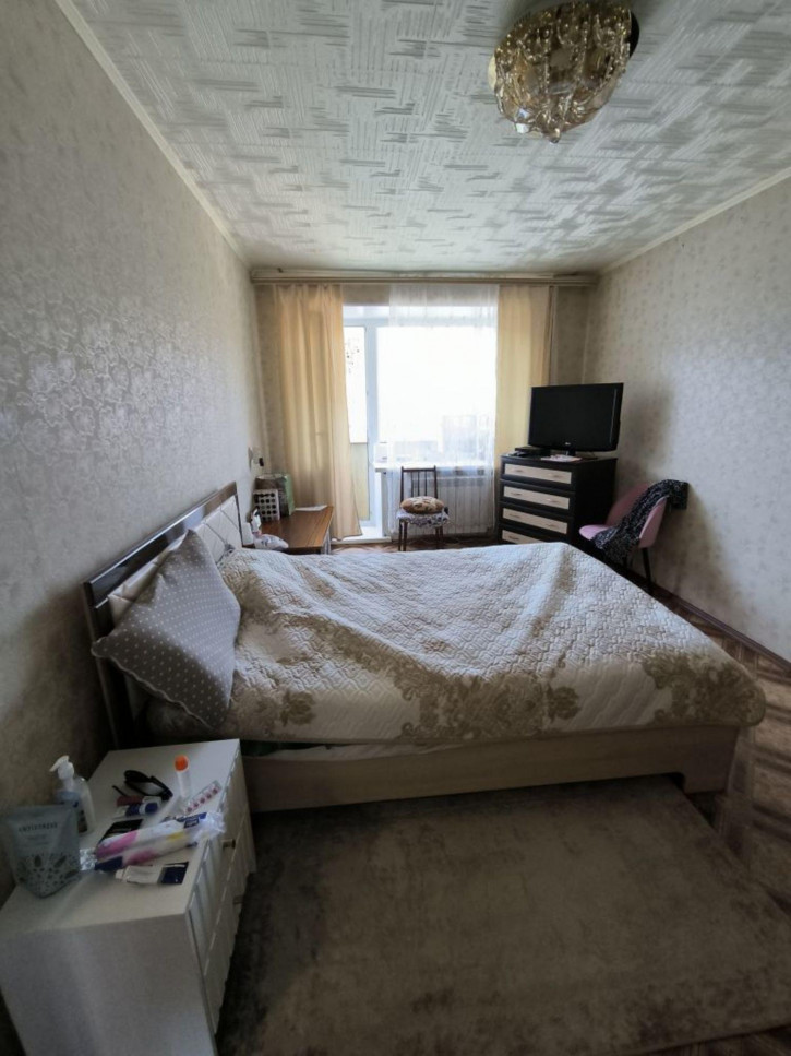 3-комн квартира Генерала Хлебникова ул, 6