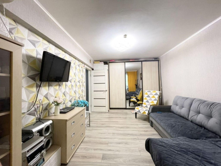 2-комн квартира Маяковского ул, 21