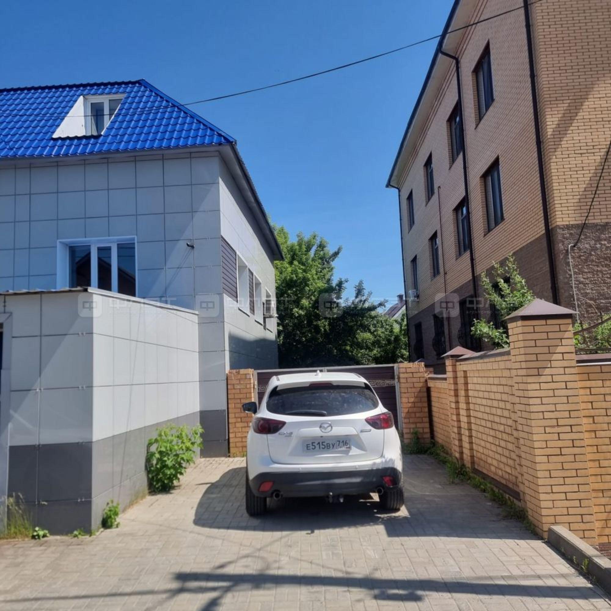 Купить помещение свободного назначения за 100 000 000 рублей на ул. Масгута Латыпова, дом 24