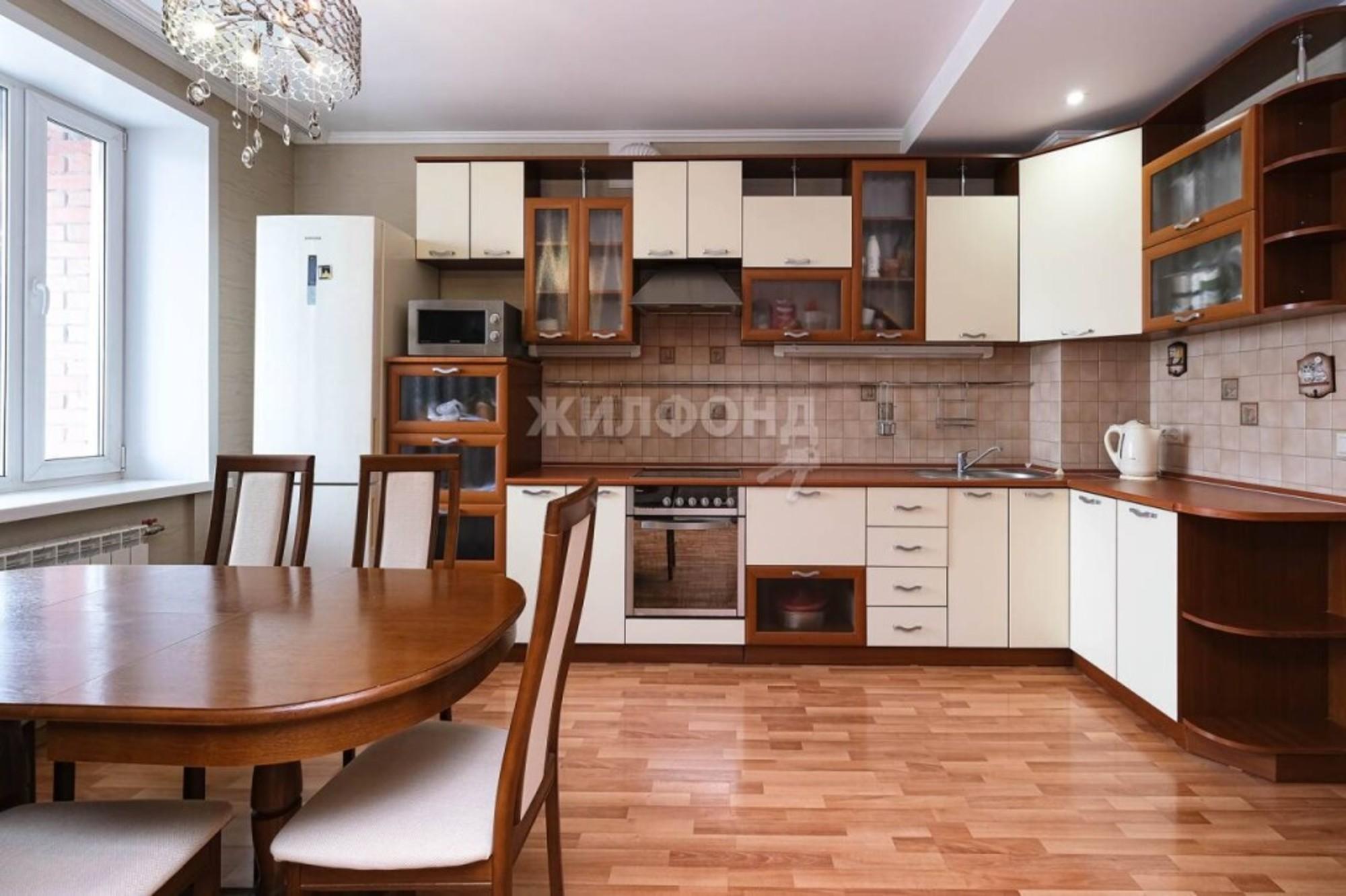 Купить квартиру за 14 800 000 рублей на Гоголя, 42