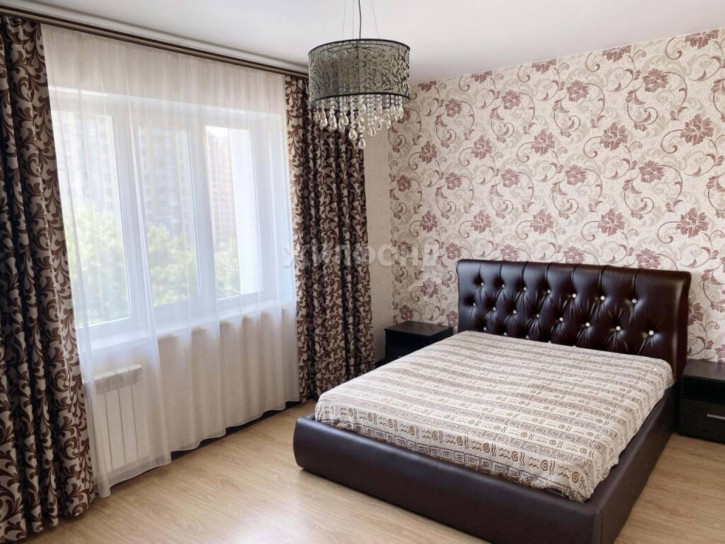 3-комн квартира Бориса Богаткова, 253/4