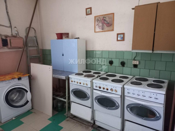 Комната Богдана Хмельницкого, 11