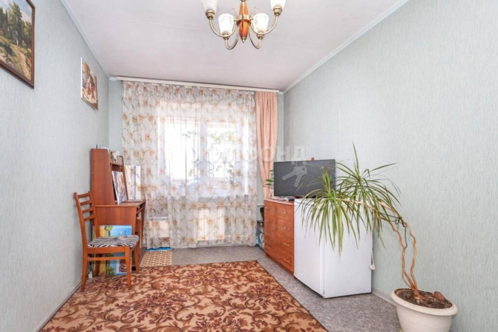 3-комн квартира Островского, 53/1