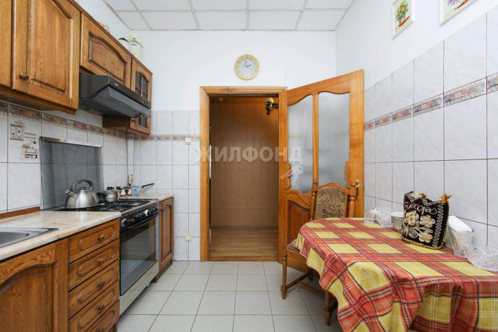 3-комн квартира Красная улица, д.28