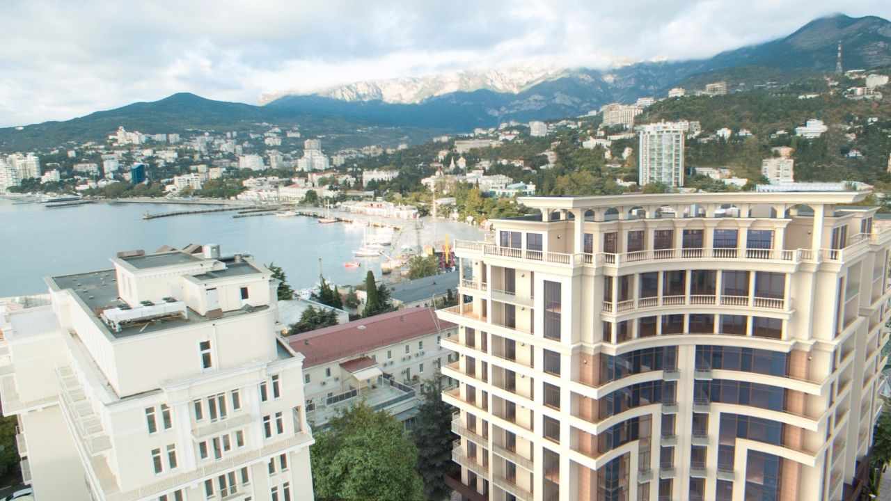 Yalta Plaza