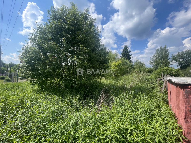 Земельный участок