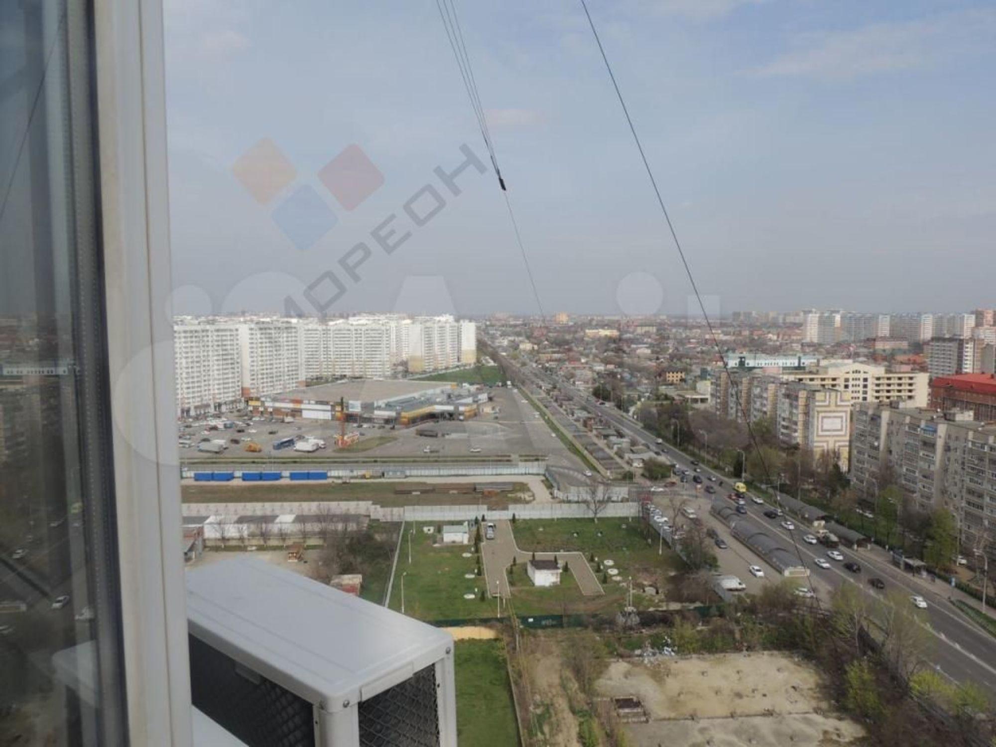 Купить квартиру за 12 000 000 рублей на Российская ул, 79/3к2