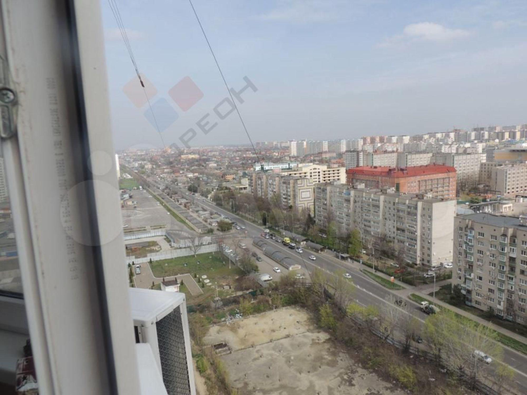 Купить квартиру за 12 000 000 рублей на Российская ул, 79/3к2