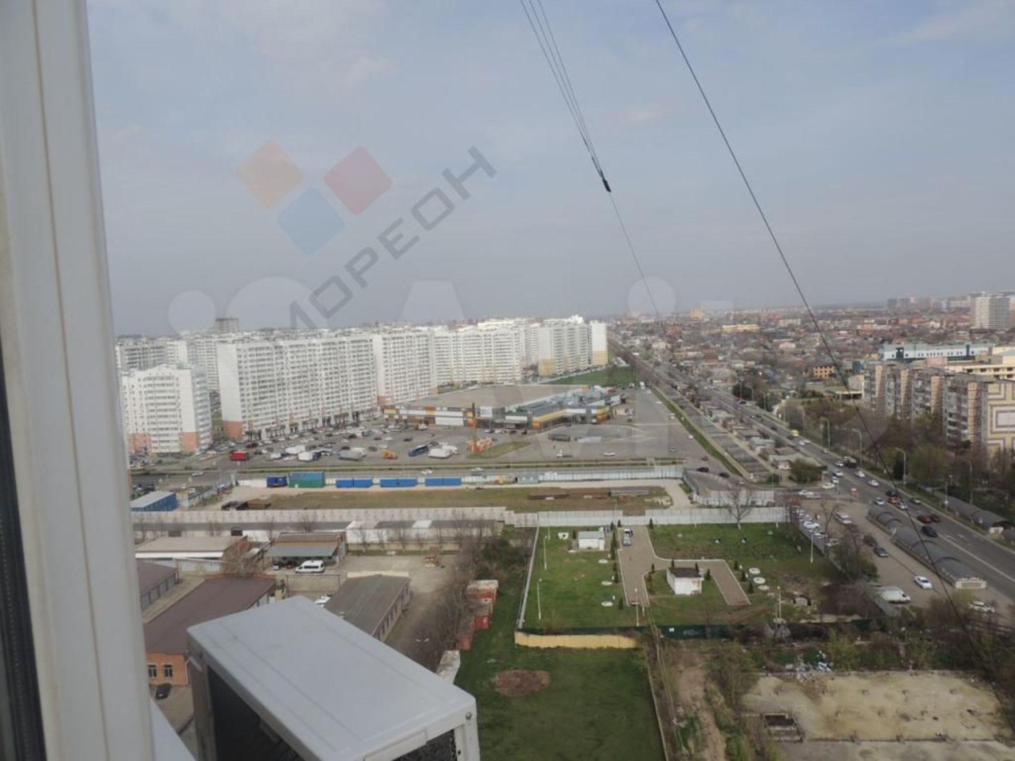 Купить квартиру за 12 000 000 рублей на Российская ул, 79/3к2