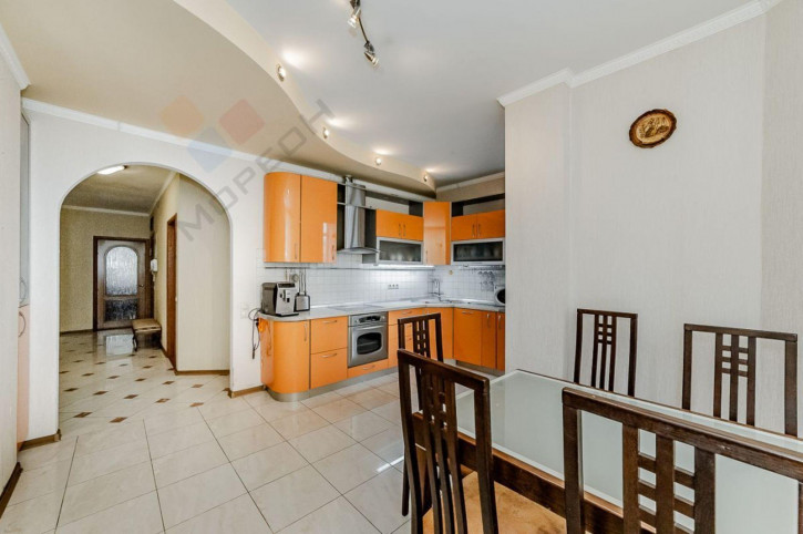 5-комн квартира Московская ул, 63