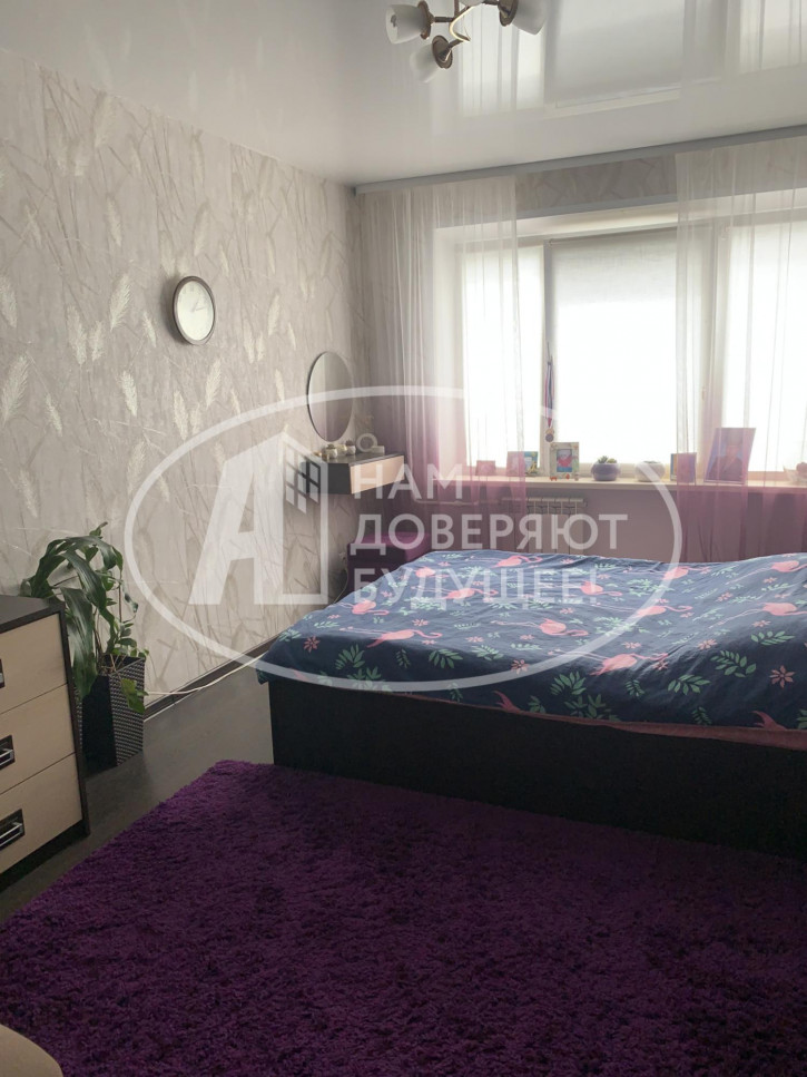 3-комн квартира улица Мира, 44