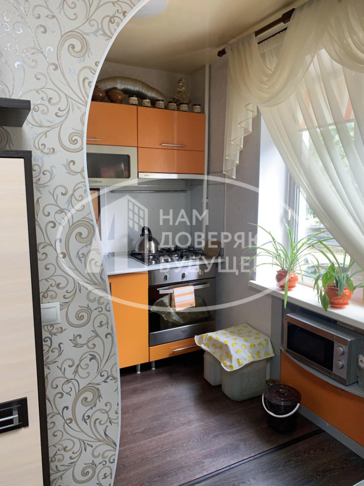 3-комн квартира улица Мира, 44