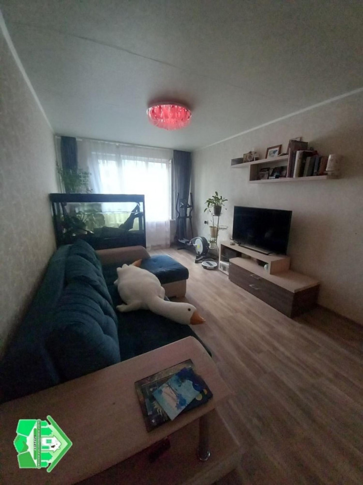 3-комн квартира Светлая ул, 3
