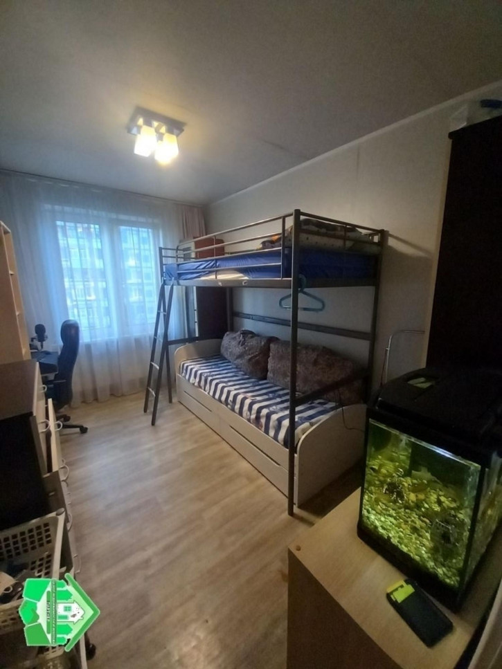 3-комн квартира Светлая ул, 3