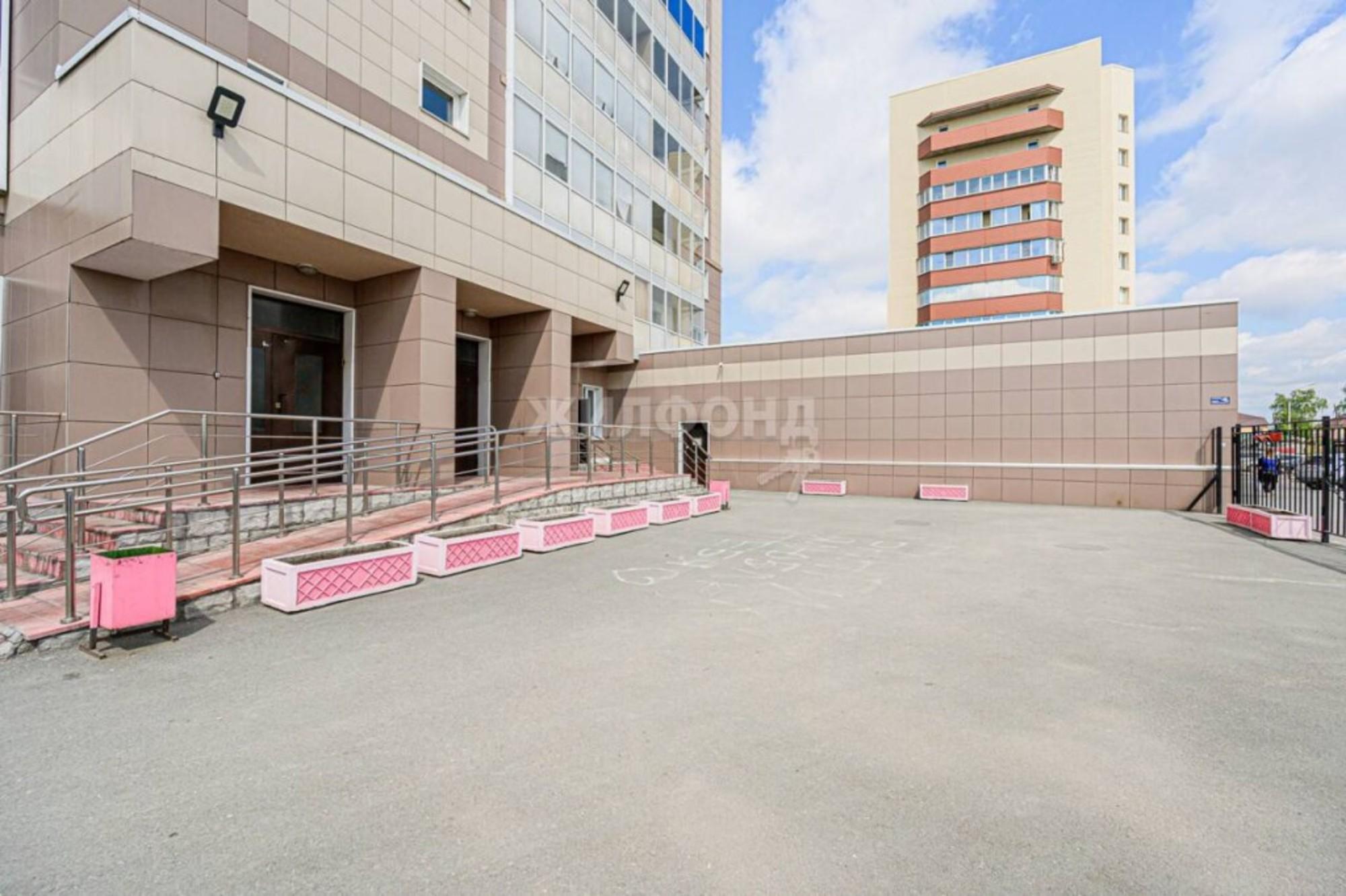 Купить офис, помещение под офис за 600 000 рублей на Кирова, 225