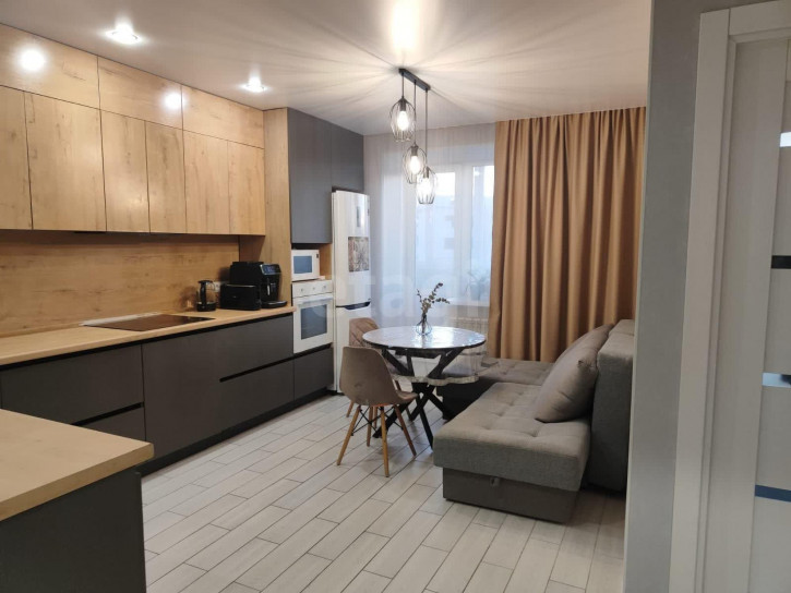 3-комн квартира улица Чернышевского, 108ак3
