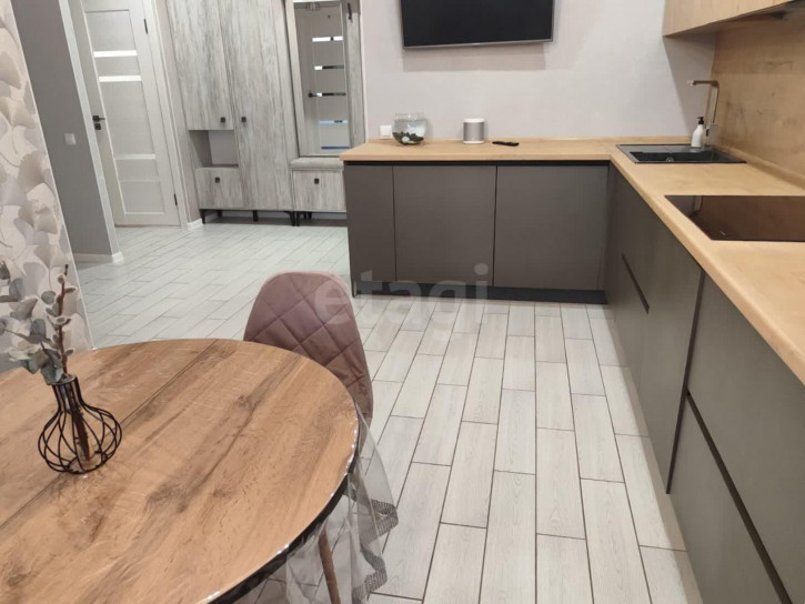 3-комн квартира улица Чернышевского, 108ак3
