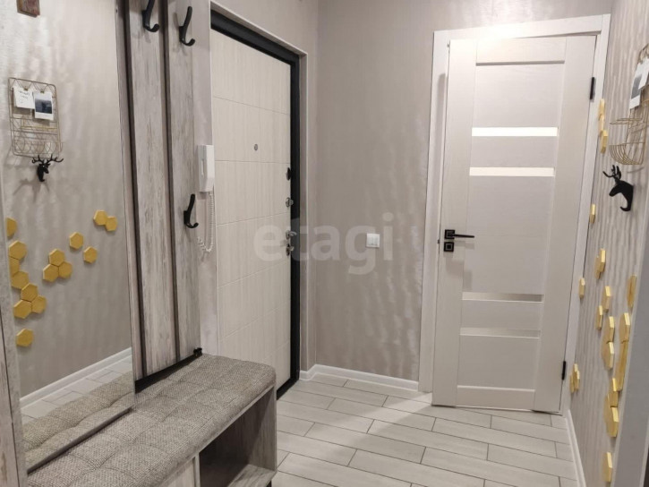 3-комн квартира улица Чернышевского, 108ак3