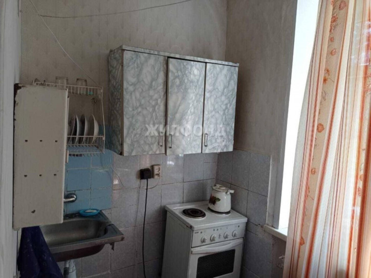 1-комн квартира Титова, 43